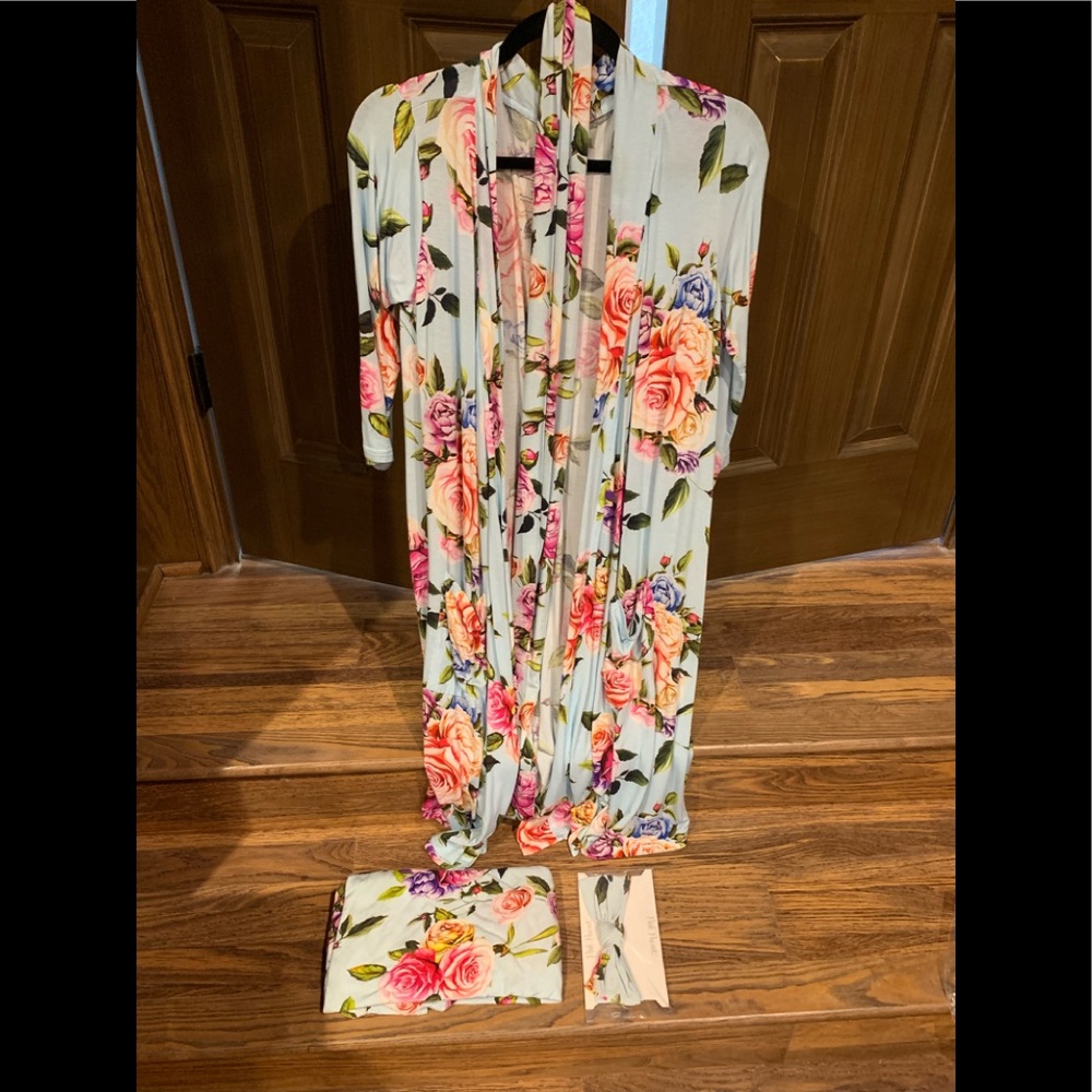 Maternity Robe and swaddle set